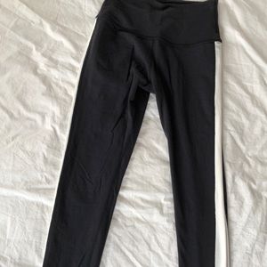 Kate Spade x Beyond Yoga leggings